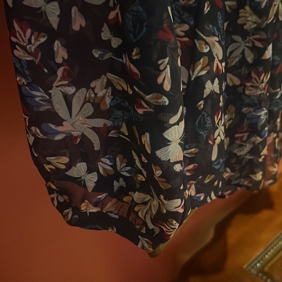 Wren & Willa Butterfly Botanical Blouse Large - Picture 8 of 13